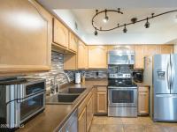 More Details about MLS # 6809768 : 602 N MAY STREET#47