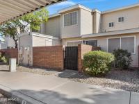 More Details about MLS # 6815146 : 625 S WESTWOOD#102