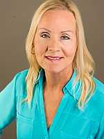 Real Estate Agent Mary Ann Kren